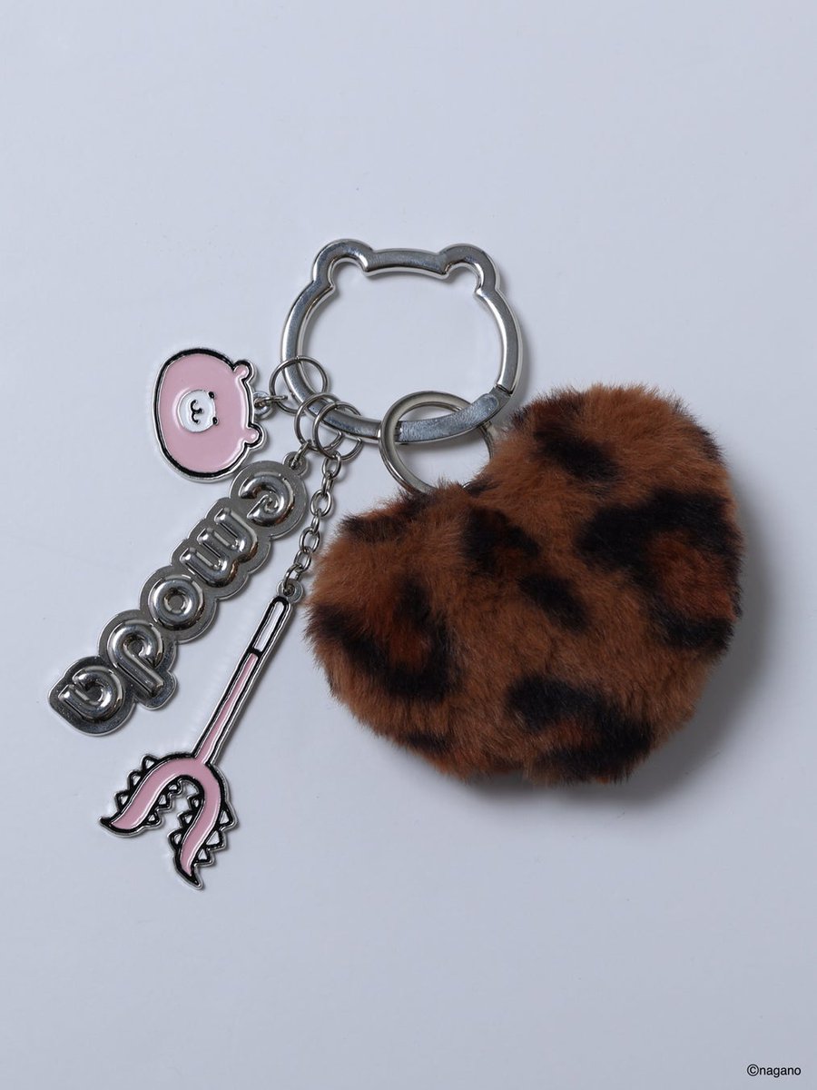 chiikawa_info's tweet photo. 【コラボ情報】

EMODA(エモダ)からちいかわコレクションが発売されます☺️

トップス2型、デニム、バッグ、キーホルダーのラインナップ✨

7月22日(水) 12:00~ 
RUNWAY channel先行販売開始

7月31日(金) 
EMODA店舗発売開始

詳細はこちら⇩
🔗https://t.co/lfNCkQujL5 https://t.co/NooFMkMWdp