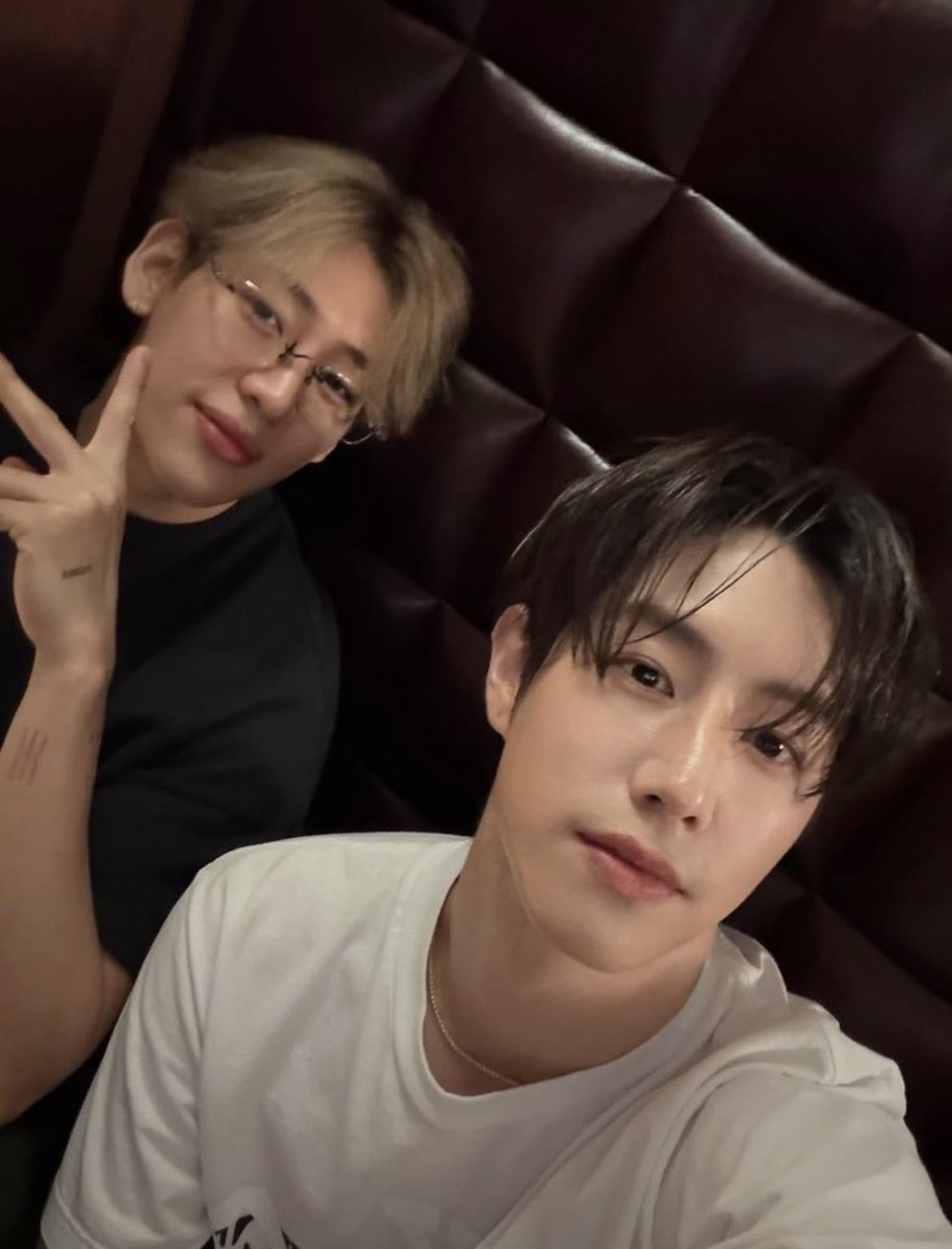APanurach's tweet photo. คิดถึง MTBB ไหมคนดี 
(คิดถึงทุกวัน)  คิดถึงแค่ไหนขอฟัง (ทุกวินาที)  บอกMTBB ดังดัง 
เพราะรู้ไหมยิ่งฟัง ยิ่งทำให้นอนฝันดี
@marktuan 
@BamBam1A 
#MTBB
#MarkBam https://t.co/ynhD3ckKkN