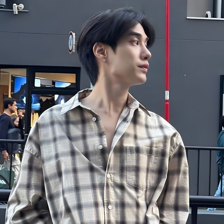 callmefrey10's tweet photo. ขอมอบตำแหน่ง บุคคลที่ถูกโฉลกกับเสื้อลายสก็อตมากที่สุด คนอะไรโคตรหล่อ 

#Tle_mtm #TleFirstone https://t.co/3UZ137SckZ