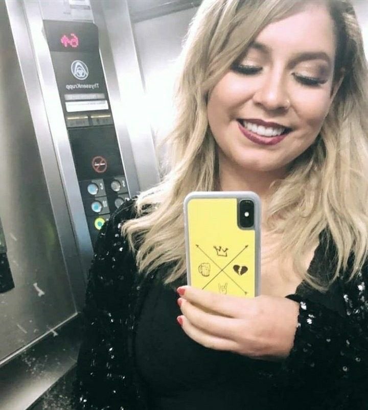 ibgabsy's tweet photo. o tempo passa, mas algumas vozes nunca se calam. feliz aniversário,marilia. vc é eterna 💛 #mariliaday https://t.co/LynZdrNZTx