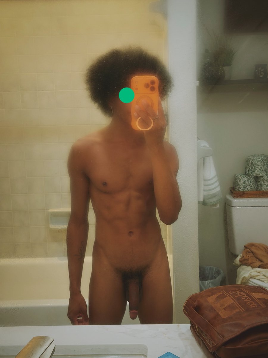 PrinceMarcellxx's tweet photo. Gotta play it safe… finish the sentence😉

#pose #xo #prince #dot https://t.co/9q2UAzQ5mR