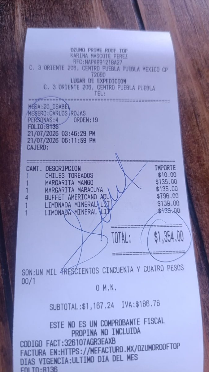 monikeAL29's tweet photo. @Profeco @ivan_escalante Y en su ticket de venta no lo incluyen pero en el final sí https://t.co/MRR8hcDLFn