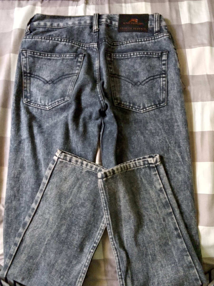 oreochewyy's tweet photo. skinny jeans, detailnya dm ajaa
70k https://t.co/9SdYfuxrC3
