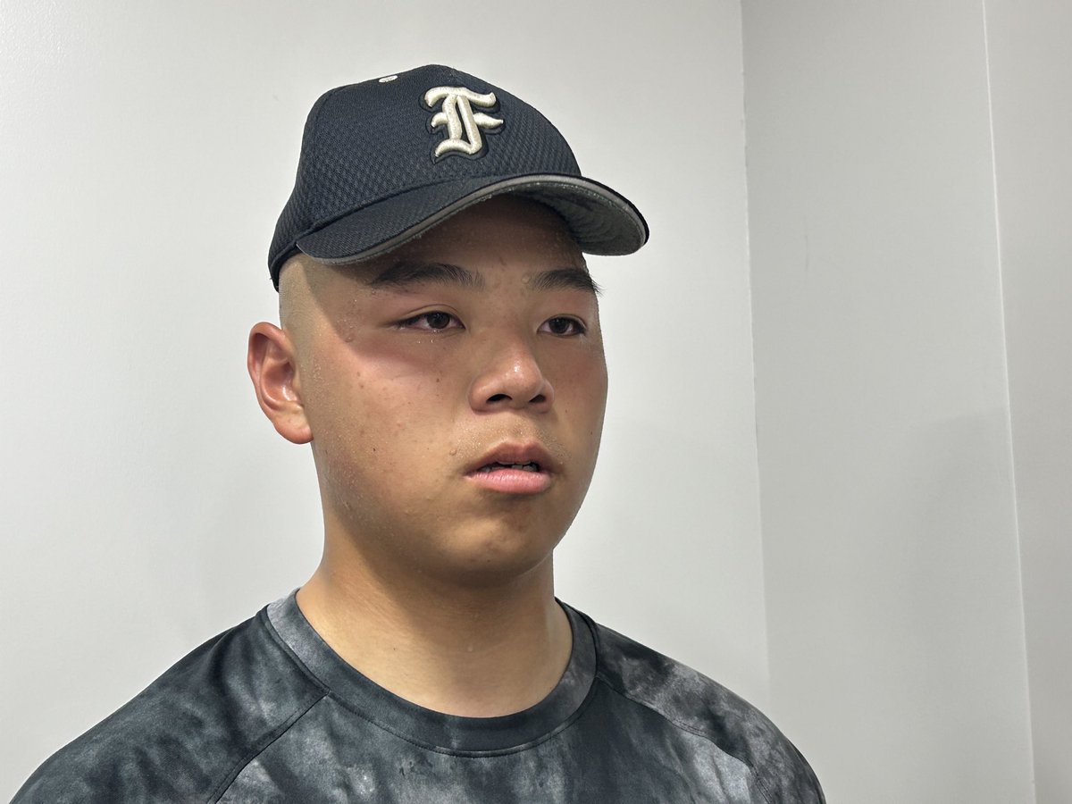 03chibatvhsspo's tweet photo. 一方、専松に敗れた市立船橋

幼馴染の篠原選手とバッテリーを組んだ、エース諸岡投手はー

「今までの集大成だぞと思って投げた。自分と篠原選手らしいバッテリー、ピッチングができたと思う」

と話しました😌

#チバナツ　#チバテレ #高校野球千葉大会 https://t.co/JBKuhZCzFN