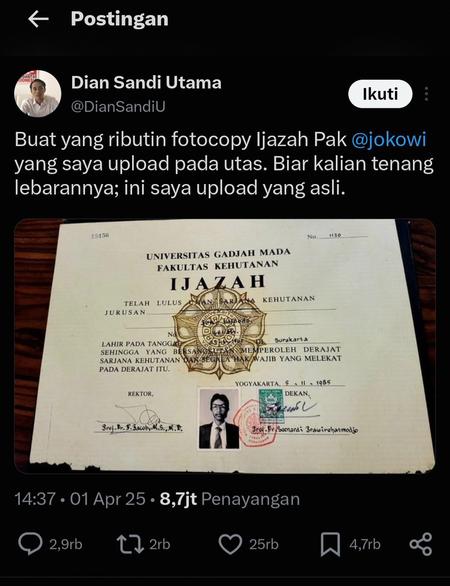 regar_op0sisi's tweet photo. Maksud ingin membela tapi akhirnya senjata makan tuan.

Jokowi tak mengakui ijazah ini miliknya. 

Perbanyak sholat tahajud mas @DianSandiU https://t.co/Ckru79fXsA