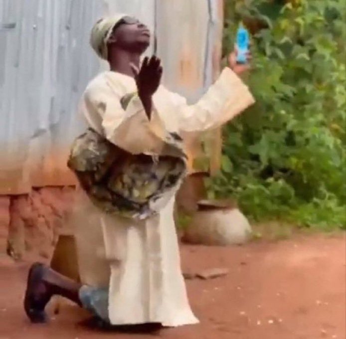 soulug_'s tweet photo. May all our prayers be answered today https://t.co/AiZT8MTZju