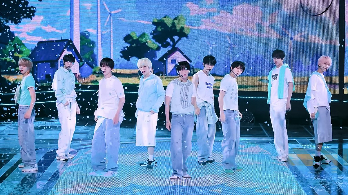 inga_sbs's tweet photo. 아홉 'RUN TO YOU' 직캠📹

Full📺https://t.co/s2f2HIQwKS

#인기가요 #Inkigayo #AHOF #아홉 #RUN_TO_YOU @AHOF_official https://t.co/jNspTFwcG0