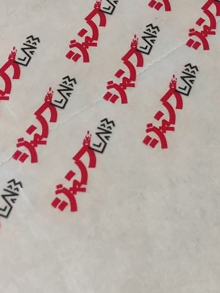 dQYJivr1zzzEjXc's tweet photo. 届きました…👕
からの開封ッ
サイズМの紫シャツです🫶
企画してくれた方、作ってくれた方、届けてくれた方、みんなにありがとう…🙏🙏🙏

スタンプのセンスないわ〜😂 https://t.co/8uMCaum0xe