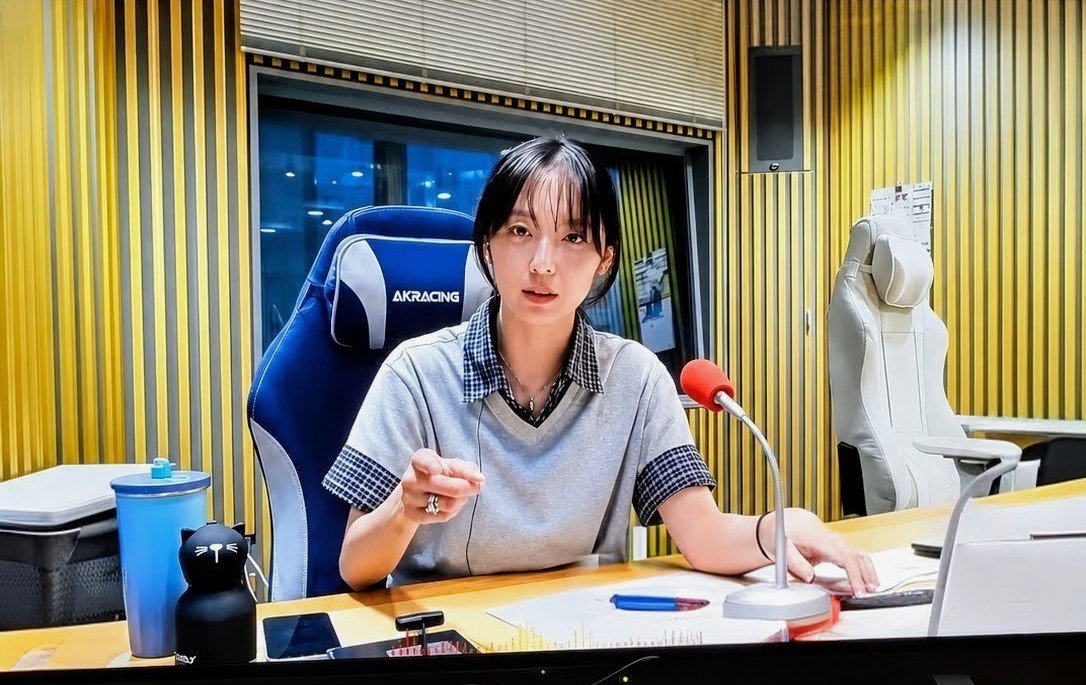 belleequipe1031's tweet photo. 「そういうとこだぞっ!!」
強めの口調でリスナーに物申す、恋バナ♡
何かクセになってしまったので、不定期開催お願いします😂
あと気になって水筒も買ってしまった
ストローも付いてる構造ですが
加藤小夏さんはそんなの使いません笑
#加藤小夏
#加藤小夏ANN0
#minibestie https://t.co/YJb5YPrH0T