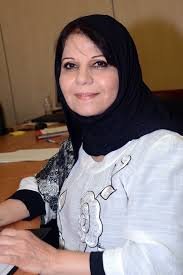 Estabraq131's tweet photo. الكويتية الأصيلة اختنا "عزيزة المفرج" تتعرض لحملة شرسة من الخمة والمرتزقة الجبناء سواء النصابين المنحاشين او المنخشين ورى أسامي وهمية فقط لأنها تدافع عن وطنها متحملة كافة اشكال السب والقذف. عزيزة يكفيها شرف الأسر أثناء الاحتلال في الوقت اللي هالأشكال لابدين ورى الحريم https://t.co/ZTjOmpYkZs