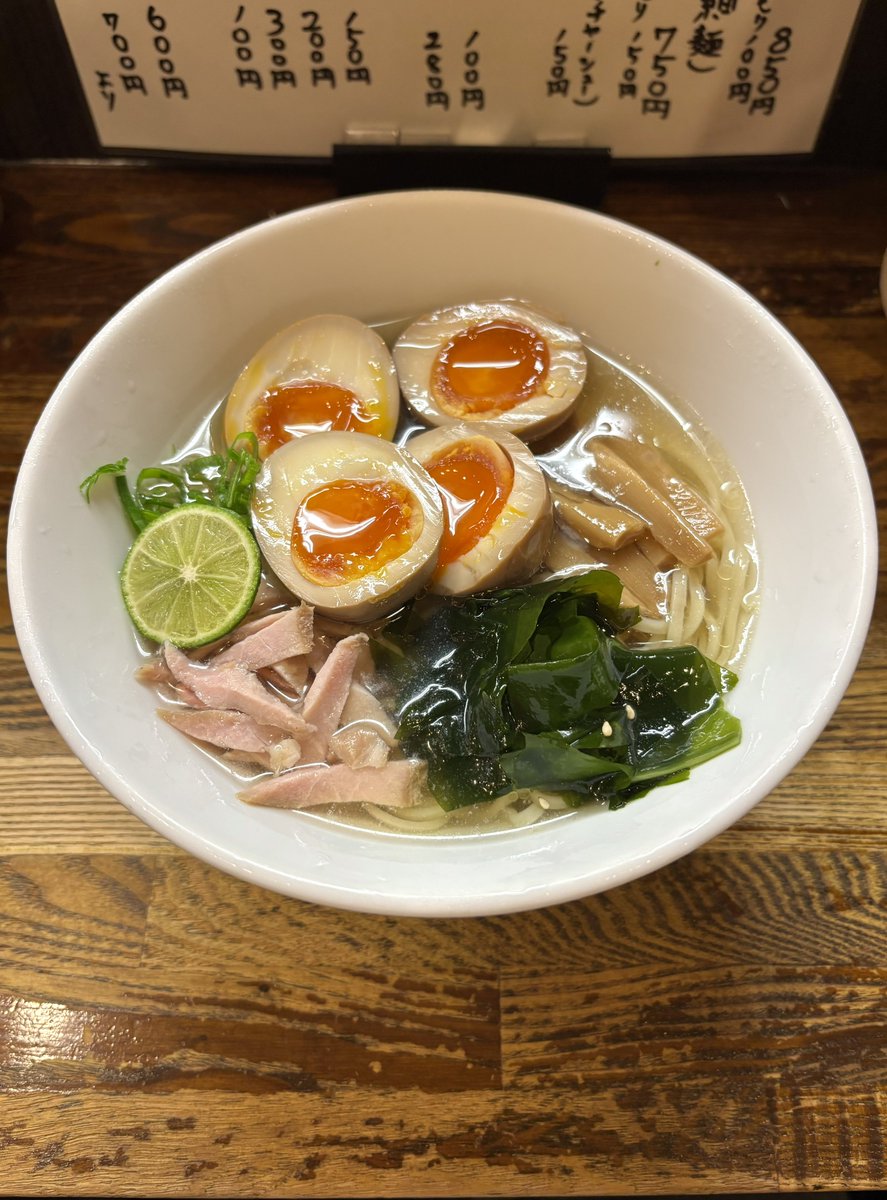 soreikeren's tweet photo. 今日は昼から休みなので、
冷やしイリコそば〜🍜✨

美味いなぁ🤤🤤 https://t.co/0uSwIh3YMP