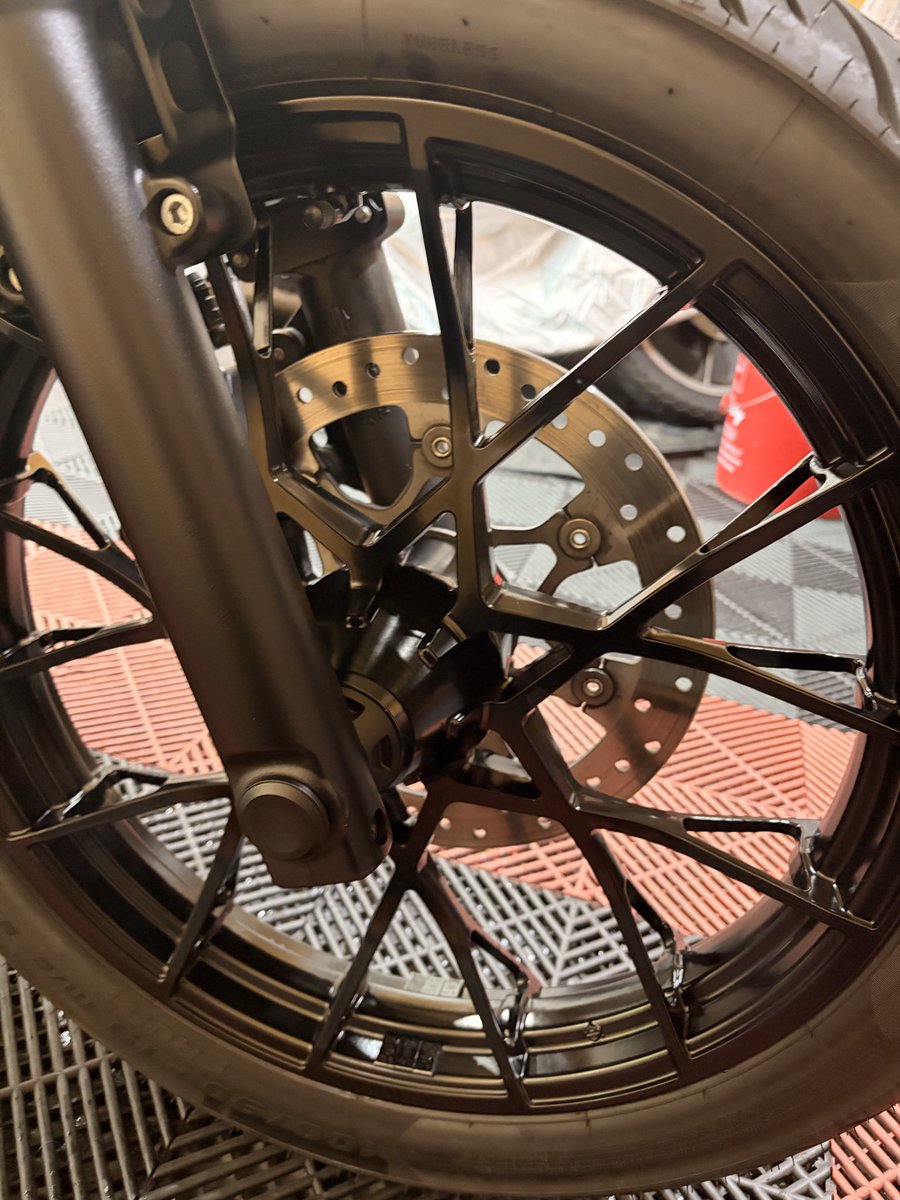 bikelean's tweet photo. RH975 ナイトスターの5回目のリピーターのお客様で泡洗車させて頂きました🫧

わざわざふじみ野市からのご来店誠にありがとうございました🙇

https://t.co/S1AUuWJ6JQ
https://t.co/MwCFCmpK4F…
#bikelean #バイクリーン #洗車 #バイク洗車 #バイク洗車専門店 #バイク洗車場 #富士見市 #バイク好きと繋がりたい #バイク乗りと繋がりたい  #flhx #xl883 #z1100 #rh975