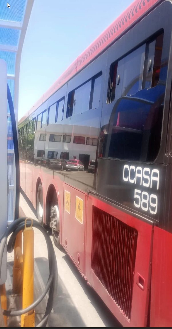 MetrobusCDMX's tweet photo. @ozglanc En seguimiento a tu reporte @ozglanc, nos informa el área de mantenimiento de la flota vehicular que la unidad 589 fue revisada. 👷🔧
Te adjuntamos evidencia. 👇 https://t.co/w1vj2J1bNQ