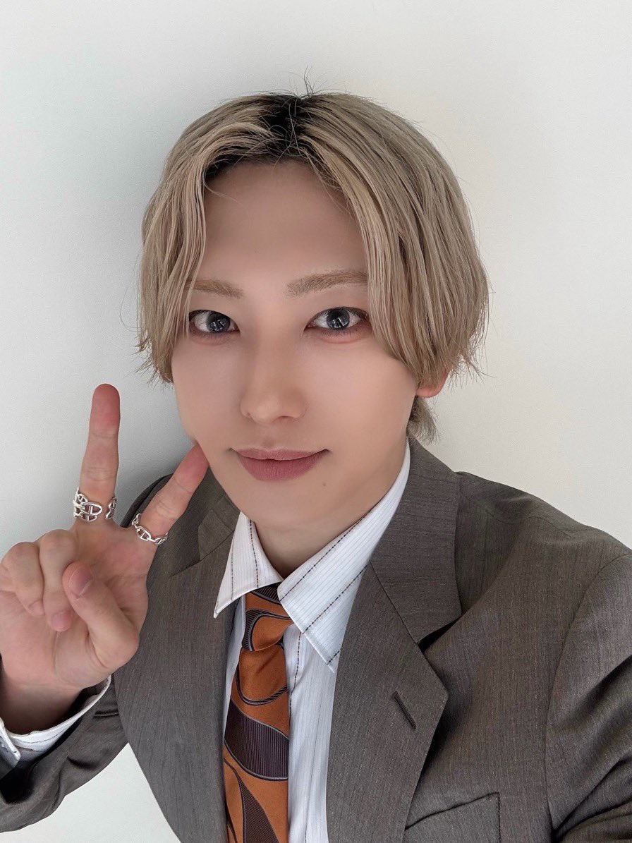 𝔽𝕌𝕄𝔸'𝕤 ℙ𝕆𝕊𝕋／ FUMAくんがDayDay. のセルカをポストしてくれ
