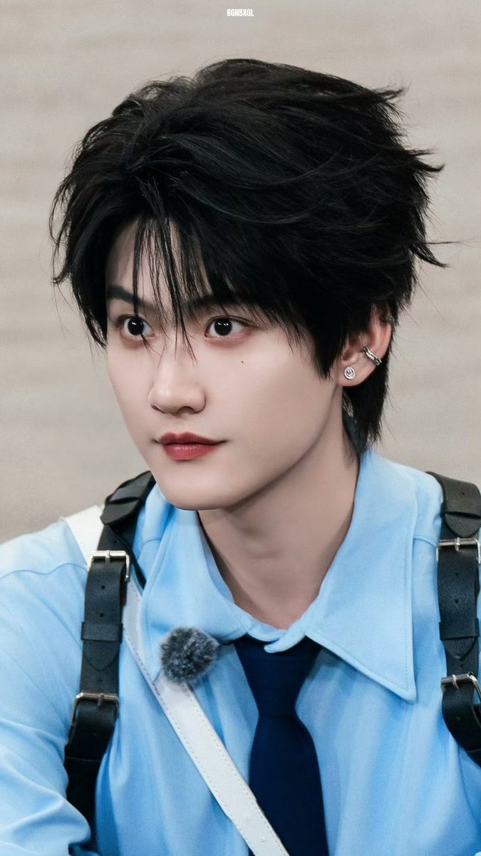 BZhoukeyu's tweet photo. โครงหน้าเสริมหล่อทั้งหมดถูกต้อง✅ ߹ ᯅ ߹ https://t.co/IwWZD6xztm