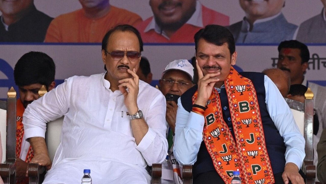 PraharshShinde's tweet photo. मा. मु.मं. @Dev_Fadnavis जी यांना वाढदिवसानिमित्त हार्दिक शुभेच्छा. 💐

माजी उपमु.मं. व ‘कामाचा माणूस’ म्हणून जनमानसात अढळ स्थान निर्माण करणारे स्व. @AjitPawarSpeaks यांच्या जयंतीनिमित्त विनम्र अभिवादन.

दोन्ही नेत्यांचा विकासाचा ध्यास व जनसेवेचा वारसा सदैव प्रेरणादायी राहो. 🙏 https://t.co/hX3IQEpH7G