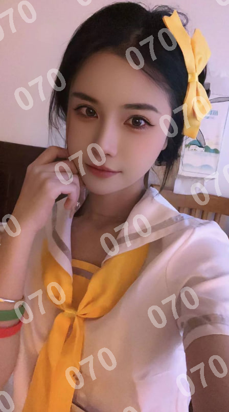 Faiz_BU's tweet photo. #四川

万圣节不知道扮演什么角色，可以扮你老婆吗？

南充市仪陇县青岛啤酒广场

#南充

琏係👉🏼❌：@abigailprieto81（失联看主页第一条帖子，转发或者截图页面可效率通过） https://t.co/uaLsYkoNdf
