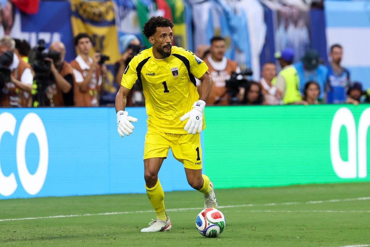 TouchlineX's tweet photo. 🚨 𝗗𝗜𝗗 𝗬𝗢𝗨 𝗞𝗡𝗢𝗪: Erling Haaland and Cape Verde goalkeeper Vozinha became the biggest Instagram winners of the 2026 World Cup.

· Haaland gained nearly 29 million followers during the tournament, while Vozinha finished just ahead of him after his inspiring performances helped Cape Verde capture global attention.

· The World Cup dramatically boosted the online popularity of several players, with breakout stars and underdog stories driving massive engagement across social media.