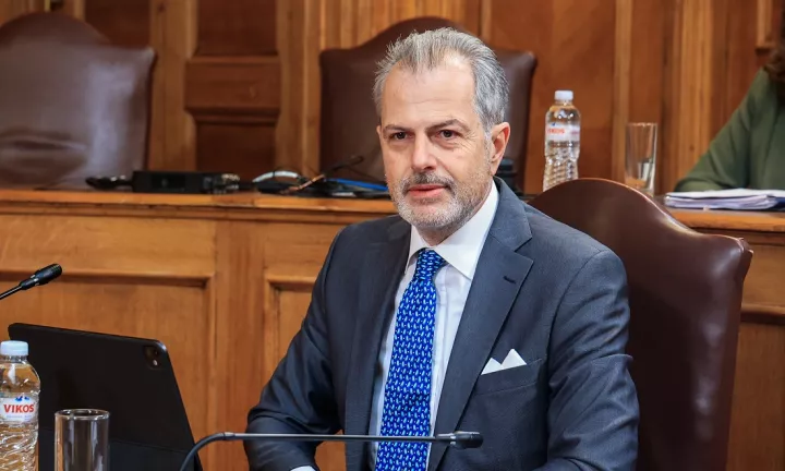 RXRqdEgogik2Z9P's tweet photo. Ο Παπαδόπουλος της ΕΡΤ έδωσε 800.000 ευρώ, για να διαφημίσει το Μουντιάλ, τα τηλεοπτικά δικαιώματα του οποίου η ΕΡΤ είχε κατ' αποκλειστικότητα...
Η λίστα Πέτσα συνεχίζεται με άλλες μορφές!!! https://t.co/QXjCxEmdoh