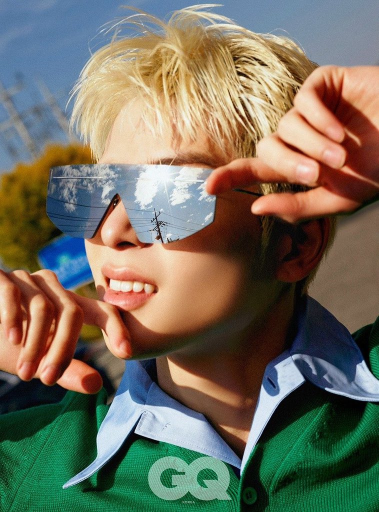 dearestyunoh's tweet photo. we badly need jaehyun for prada eyewear campaign https://t.co/7kUqqpfonR