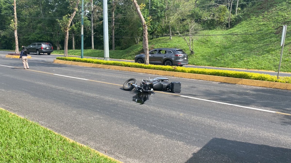 Josorava's tweet photo. Esta es de cuando me encontré una moneda de 8 pesos en la calle. https://t.co/yCqcwWgRho