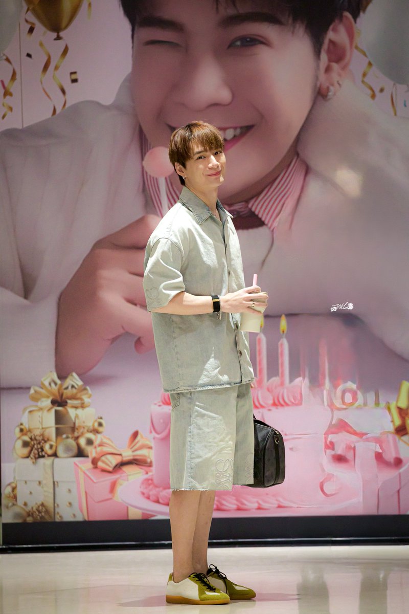 WilaGal's tweet photo. [260722]「K.P」💚 🐢

@kristtps น่ารักทิสุดในโลกเลย 😭🫳🏻

#WrongTimeKRISTpresstour

#KristPerawat #ยูยู่ของคุณพี https://t.co/I09BcTHUNq
