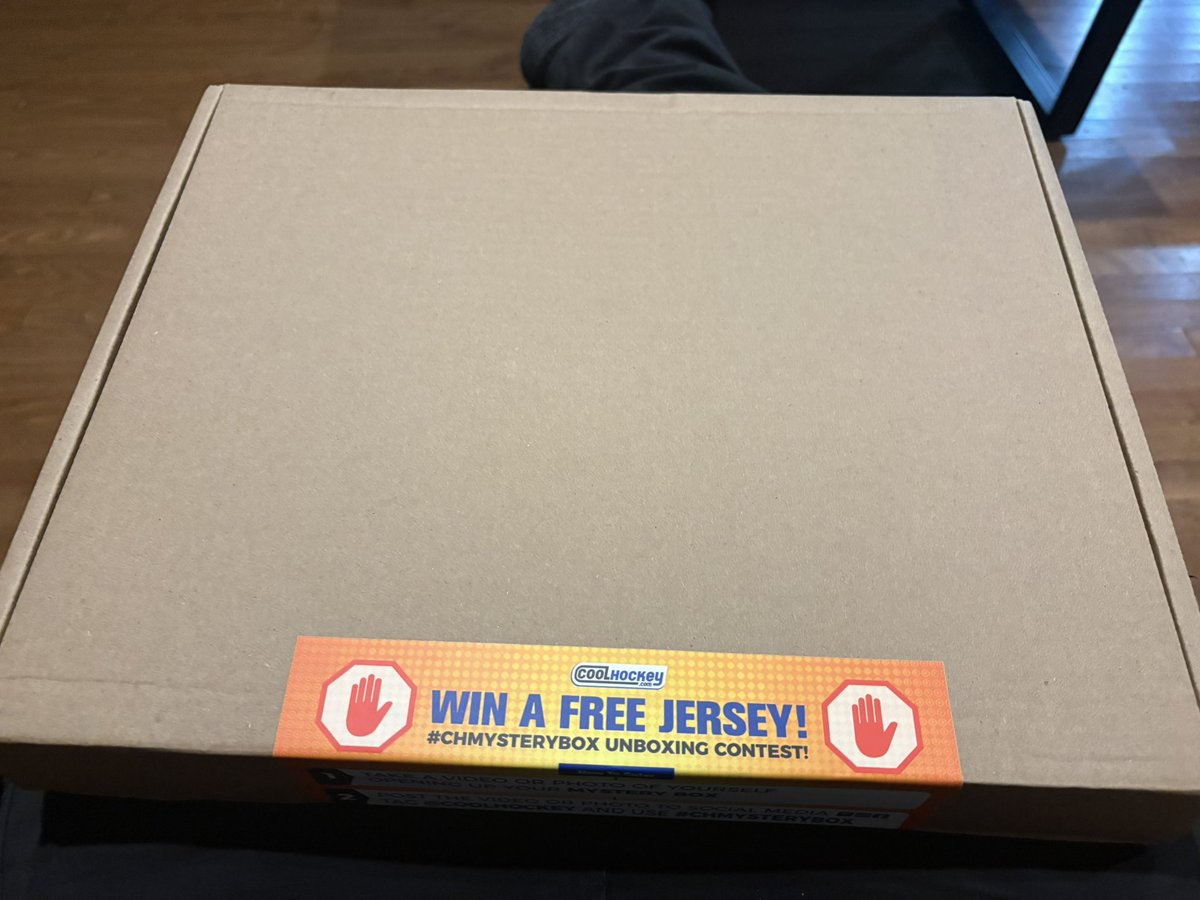 nuclear_awesome's tweet photo. @CoolHockey im torn… I don’t have a oilers jersey in my collection but as a flames fan it feels like a stab in the gut #CHMYSTERYBOX https://t.co/RqAfxNfXh2