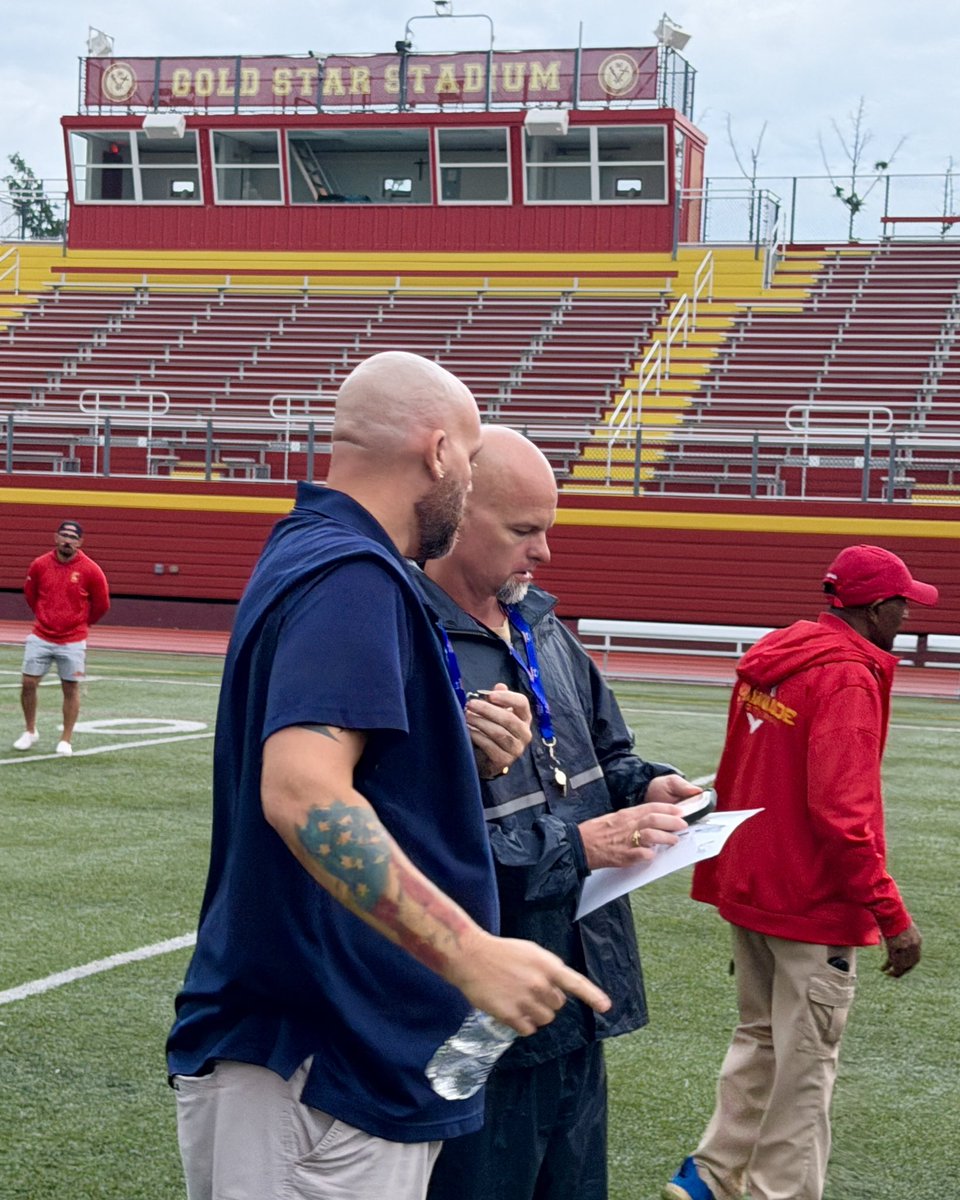 LIEliteFootball's tweet photo. Another outstanding night at Gold Star Stadium.

Thank you to @Chaminade_FB for hosting Long Island Elite and our families this evening.

We appreciate the coaches who spent time on the field with our players and took the opportunity to meet the families who make this organization what it is.

Character recognizes character. Standards recognize standards. That’s why collaborations like this happen. 

Discipline, accountability, loyalty, respect, and faith aren’t marketing slogans. They’re the foundation of strong programs and the reason this partnership has always made perfect sense.

We build relationships with both public and private schools that believe football is about developing people first and players second.

#TheBlueprintLIE495 #PursueExcellence #CharacterMatters #BelieveTheDream