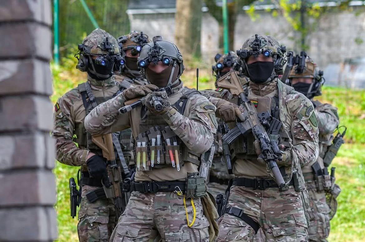 WarFlash_2630's tweet photo. 🇱🇹Lithuanian Special Mission Unit Lithuania’s tier one unit.

The YPT, Ypatingosios paskirties tarnyba, handles counter-terrorism, hostage rescue, and special operations across land, water, and air out of Vilnius. Sits within the broader Lithuanian Special Operations Forces alongside the Jaeger Battalion, Combat Divers, and the classified Aitvaras squadrons.