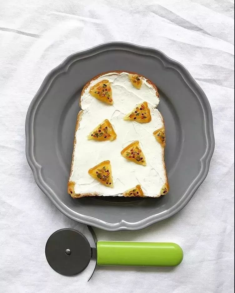 7F7j7GNC3VRo2Vv's tweet photo. Woke up to my bf stealing my half of the toast  And now we’re arguing over who gets the last boba. Best morning ever, no notes. https://t.co/MIpEwvZUX0