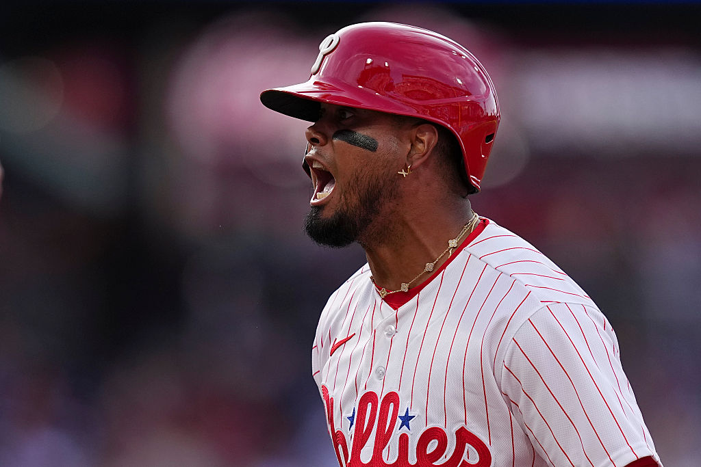975TheFanatic's tweet photo. Jayson Stark explained to us how the Luis Arraez trade was unprecedented

"Luis Arraez is leading the National League in Batting Average. Do you know how many teams have ever traded for a player who was leading the league in hitting at the time of the trade? There is only 1. The Phillies with this guy, Luis Arraez. And you saw last night what makes him different from every other hitter on their team"

📸Mitchell Leff/Getty Images