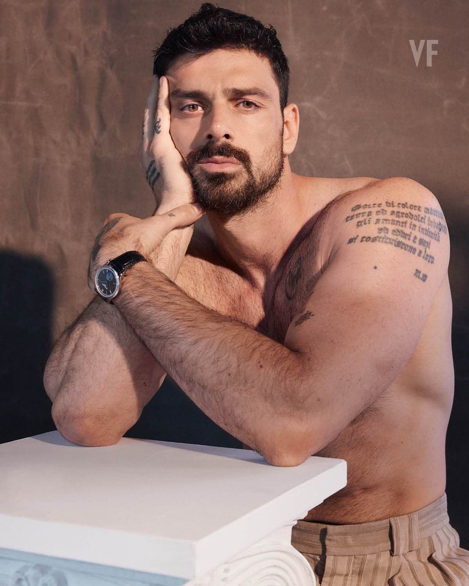 Guapazos's tweet photo. Michele Morrone para Vanity Fair Italia 🔥 https://t.co/0EAxBtsn0n