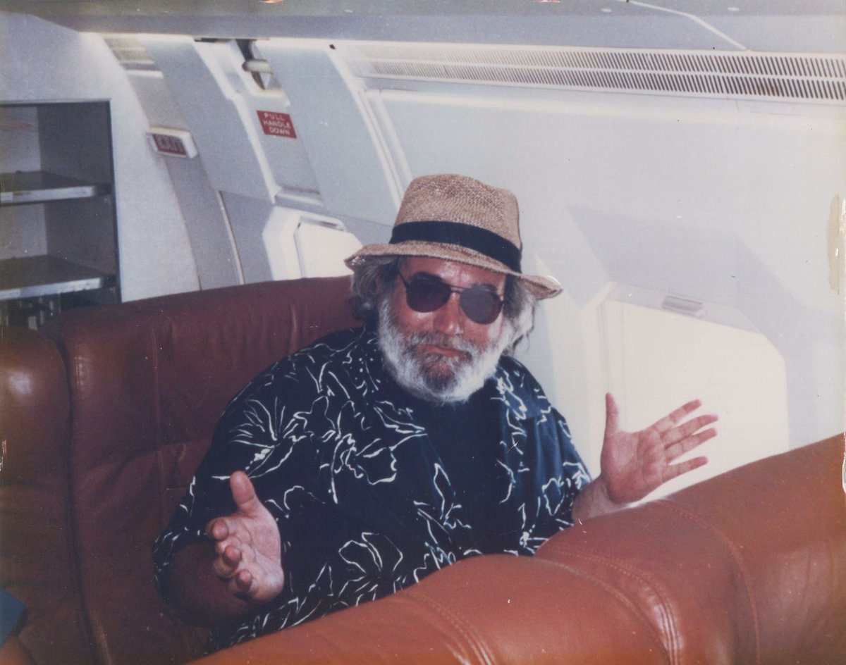 Seasatz60's tweet photo. Hey Now!
#todaysdead
#jerrygarcia https://t.co/ibbUUtxyWY