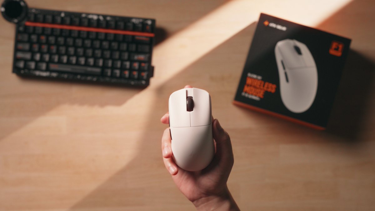 TangAngel_huh's tweet photo. ATK F1 V3 Ultimate+ is pretty damn good ngl, Switching back to small to medium size mouse hit different from time to time. https://t.co/aeDvN1n1fb