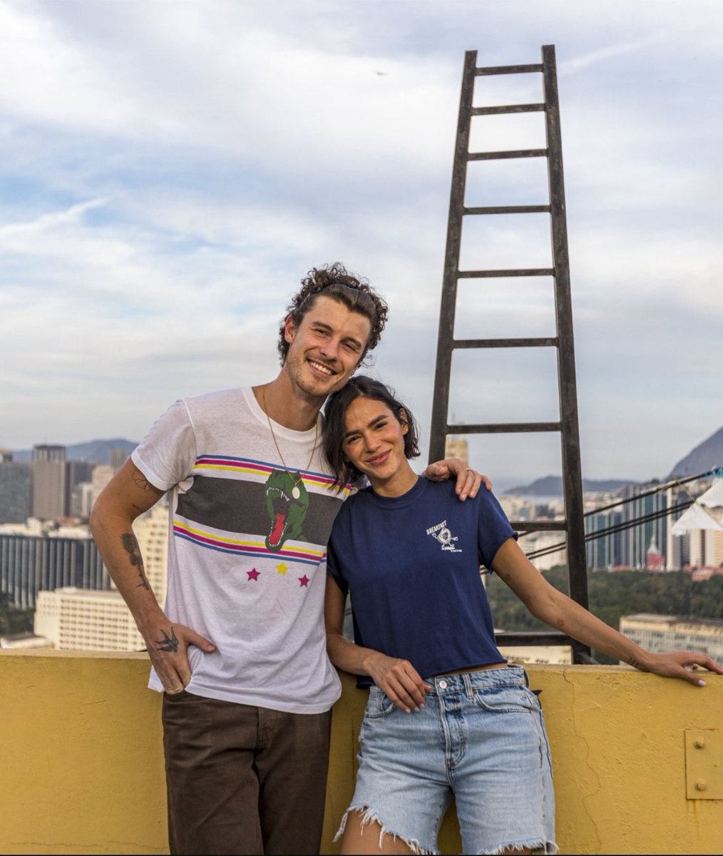 ShawnMendesBRA's tweet photo. Shawn Mendes e Bruna Marquezine ontem no Rio de Janeiro ❤️ https://t.co/01hKKbR72f