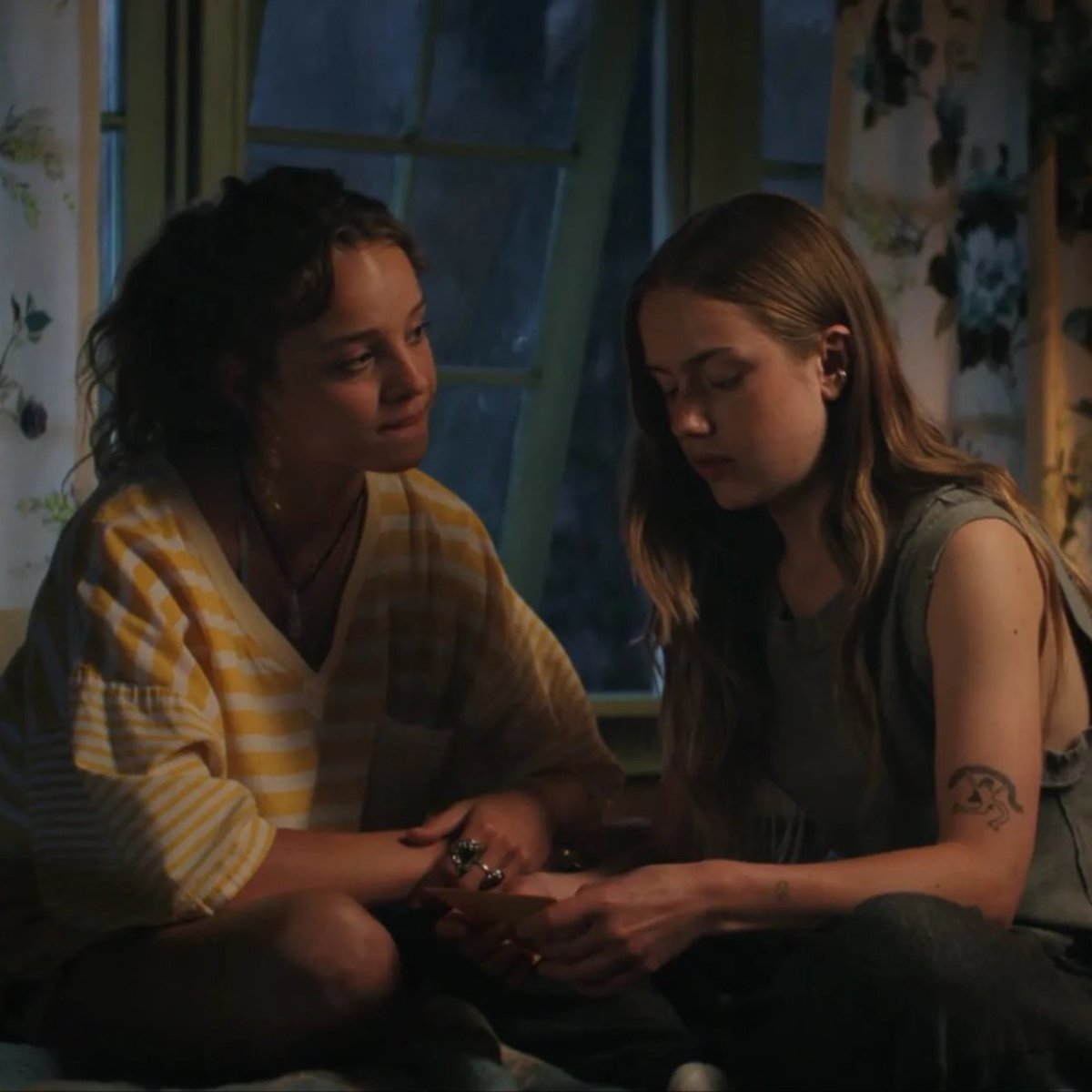 taraslehane's tweet photo. one of my favourite actresses playing gay oh i'm so happy to be here https://t.co/5unx5tC1bh