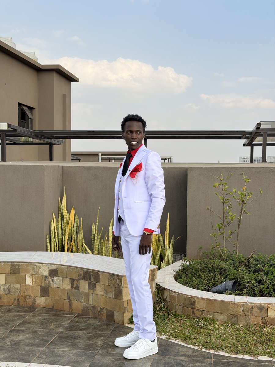 kenyan_prince_'s tweet photo. Stay focused and always look sharp https://t.co/OIvWe045Lm