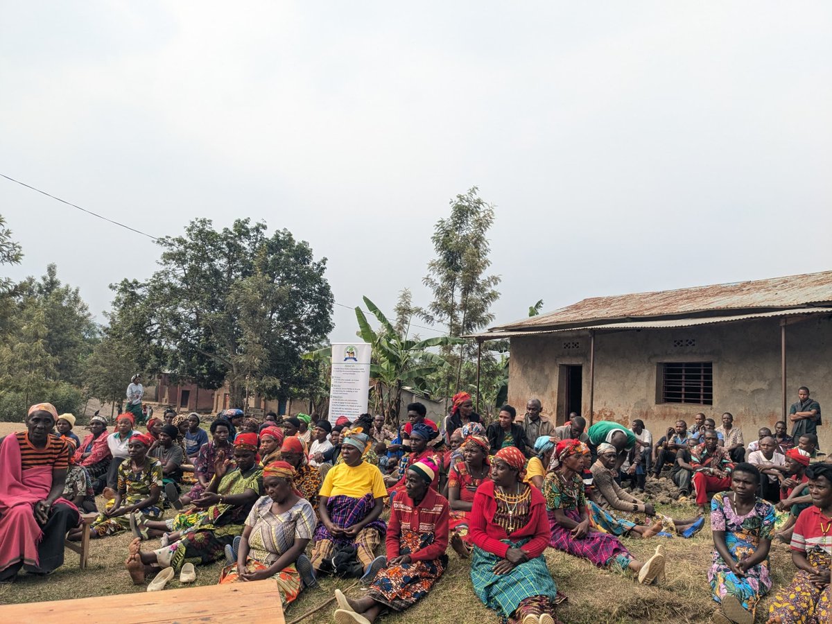 RAWO_Rwanda's tweet photo. Cattle farming plays an important role in improving rural livelihoods, but many farmers do not achieve its full benefits because of limited knowledge and skills in modern dairy farming practices.
To support local communities, https://t.co/ySZbDjnKt0