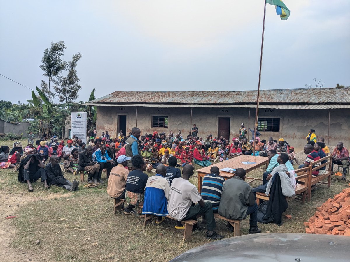 RAWO_Rwanda's tweet photo. Cattle farming plays an important role in improving rural livelihoods, but many farmers do not achieve its full benefits because of limited knowledge and skills in modern dairy farming practices.
To support local communities, https://t.co/ySZbDjnKt0