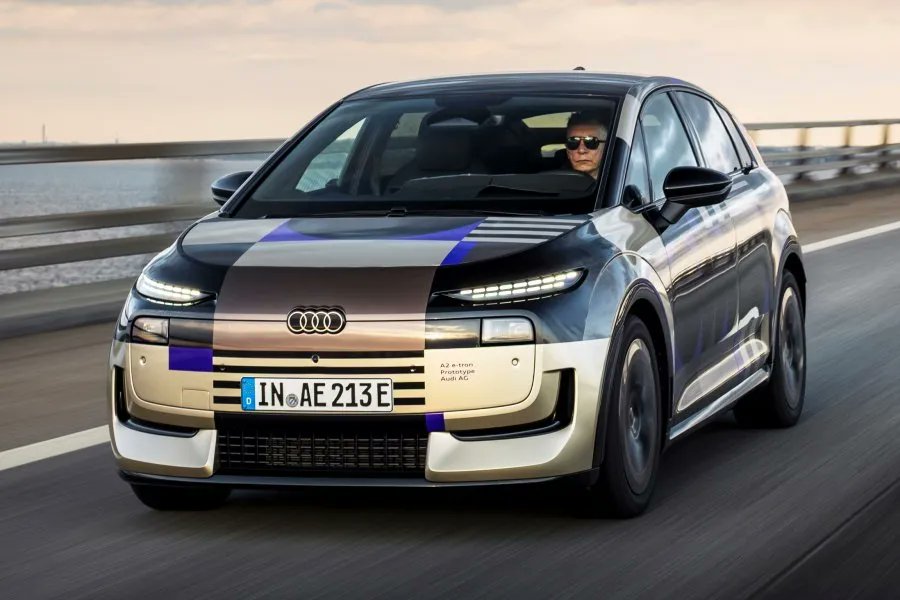 Autosdeprimera's tweet photo. EN EL MUNDO | El nuevo Audi A2 e-tron se convertirá en el vehículo más eficiente de la marca y se alista para su debut oficial, previsto para el otoño de 2026. 

Más detalles aquí: https://t.co/rr9MvTF45V
#audia2etron #audi #audia2 #AudiHatchback https://t.co/ymTkXw0S2q