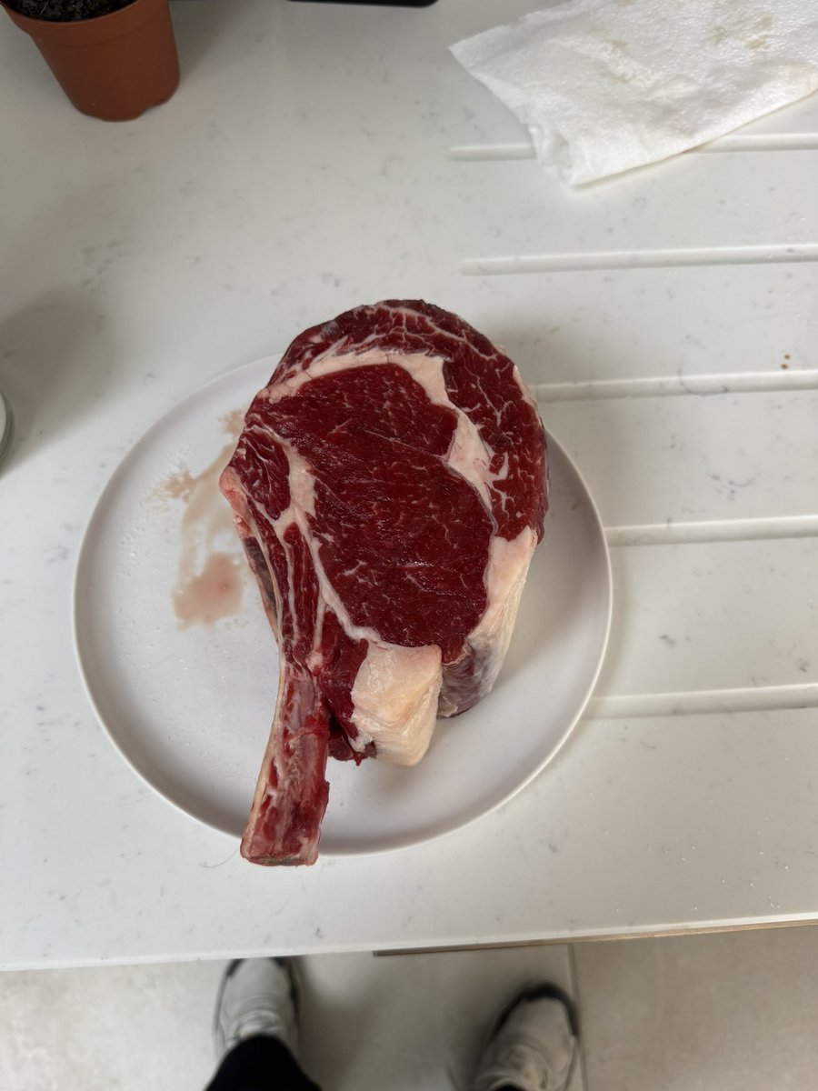 DanScott_8's tweet photo. @0JBarker Nothing will ever beat a farm shop tomahawk https://t.co/vFZYlagg7k