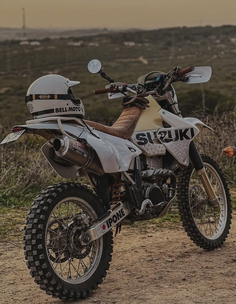 MoreMotorcycles's tweet photo. #Suzuki DRZ 400 https://t.co/HlDMuxnItP