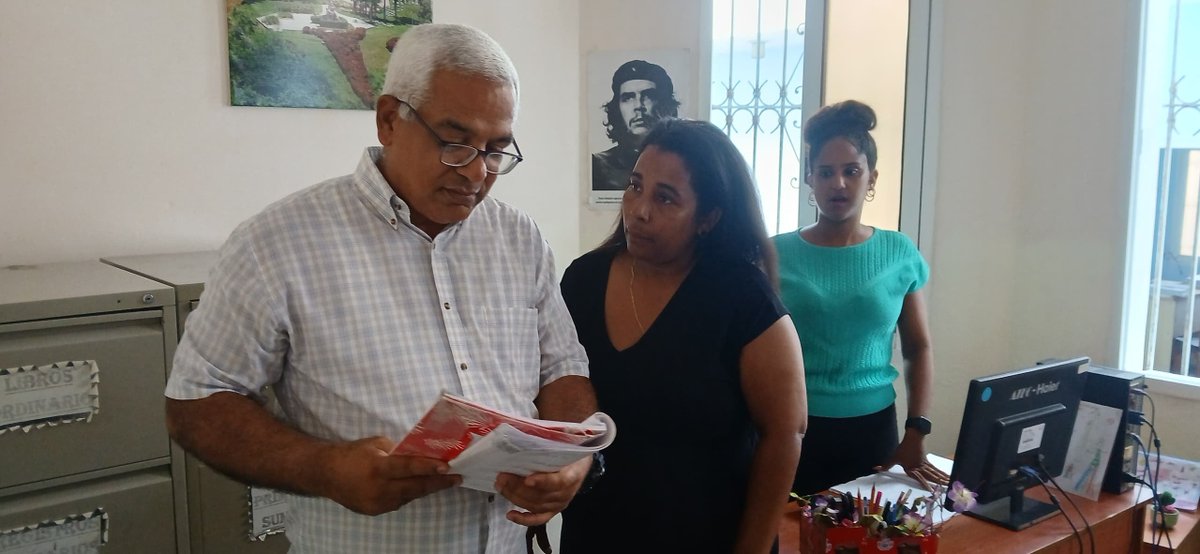 Yojaniers's tweet photo. Hoy, el presidente del Tribunal Supremo Popular @Oscar_CubaTSP visitó los tribunales municipales de San Miguel del Padrón y Arroyo Naranjo. 
Allí, conoció de sus principales resultados e intercambió con sus trabajadores.  
Gracias por su atención a los órganos de La Habana!! https://t.co/okd5kpNIs4