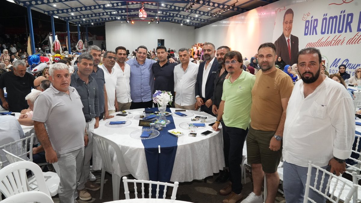 OnurBozkurter's tweet photo. Ses sanatçımız İlhami Demir’in kıymetli evladı Yaman’ın sünnet törenine katılım sağladık. Yaman’a sağlıklı, mutlu ve başarılı bir ömür; Demir ailesine hayırlı olsun dileklerimizi iletiyoruz. https://t.co/yxq4tqQsl3