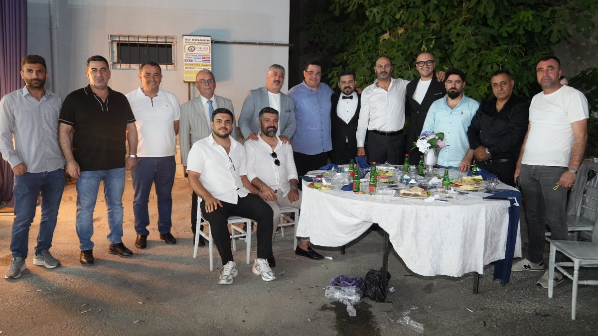OnurBozkurter's tweet photo. Ses sanatçımız İlhami Demir’in kıymetli evladı Yaman’ın sünnet törenine katılım sağladık. Yaman’a sağlıklı, mutlu ve başarılı bir ömür; Demir ailesine hayırlı olsun dileklerimizi iletiyoruz. https://t.co/yxq4tqQsl3
