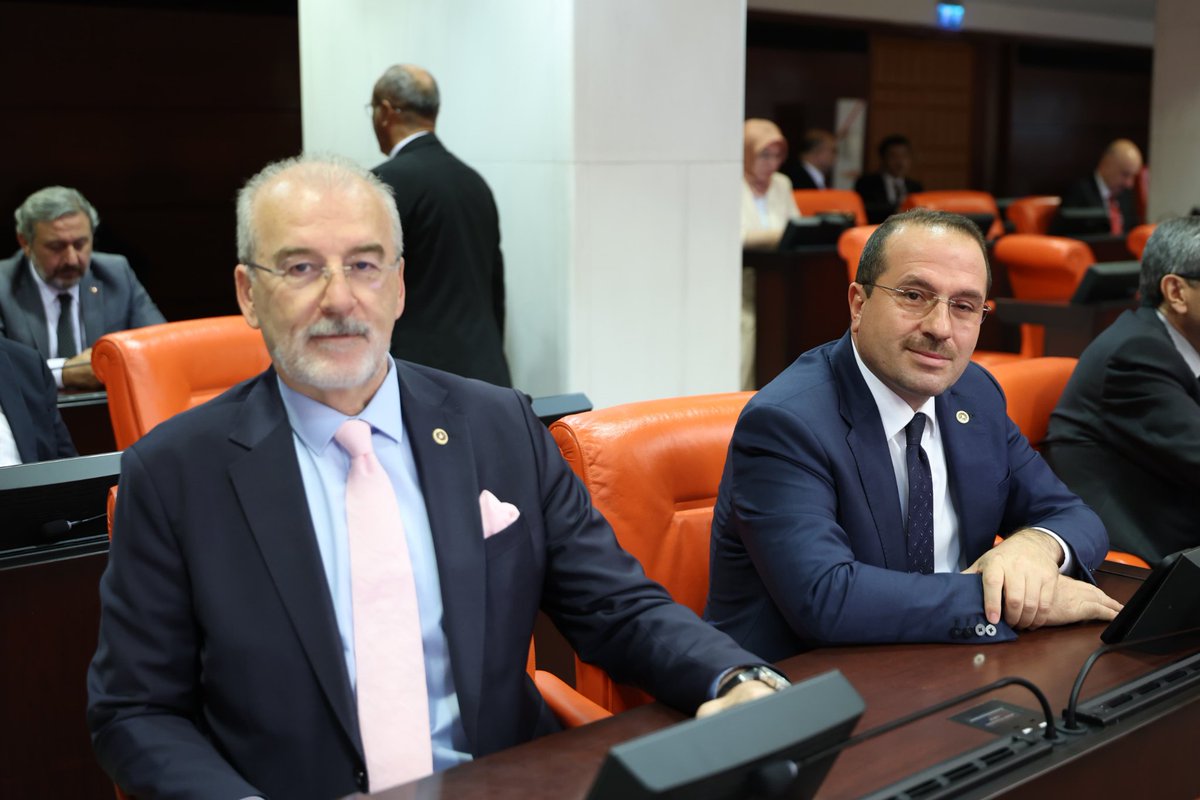 mhulkicevizoglu's tweet photo. 📍Ankara/ TBMM 

Çocuk Koruma Kanunu 

ile 

Bazı Kanunlarda Değişiklik Yapılmasına Dair Kanun Teklifi

görüşmelerine devam ediyoruz. 

@TBMMGenelKurulu
@TBMMresmi https://t.co/Z1H6t7MIH1