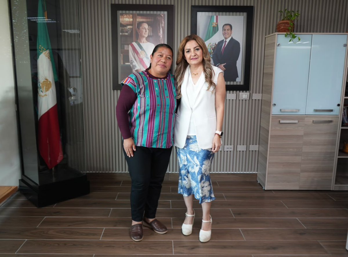 SGGMChiapas's tweet photo. Recibimos en la SGGyM a la secretaria para el Desarrollo Sustentable de los Pueblos Indígenas, Leticia Méndez, para dialogar y fortalecer la coordinación institucional. De acuerdo con la visión del gobernador @ramirezlalo_ de trabajar con cercanía y en equipo. https://t.co/66AdV8hXRE