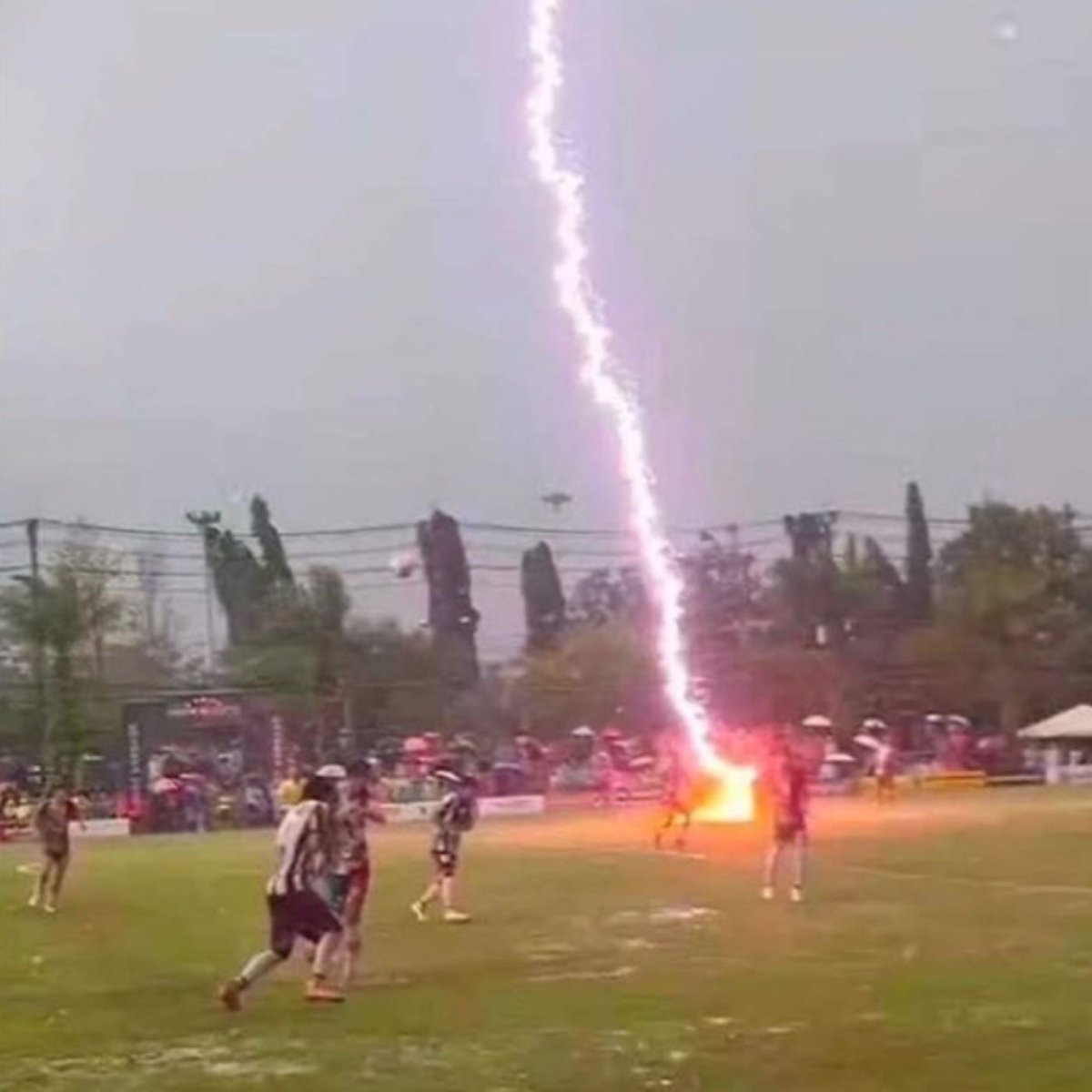 Dexerto's tweet photo. Footballer Safwan Awae has died aged 24 after being struck by lightning during a match

The strike caused several players to collapse and injured 12 others https://t.co/rYIkomzUzH