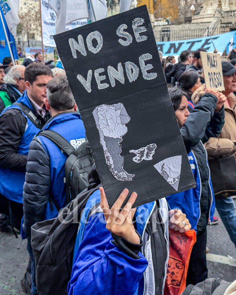 eldestapeweb's tweet photo. La marcha de jubilados de hoy en fotos ‼️

@kalofotograma 📸