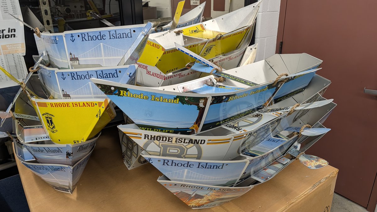 CCRINews's tweet photo. Thank you to RI-DMV Administrator Bud Craddock for visiting the Integrated Manufacturing Center at our Knight Campus and taking time to see the incredible creativity and craftsmanship of our students! 🚘

It's amazing what you can create with license plates - More to come soon 👀 https://t.co/ZEtZPcnPsW